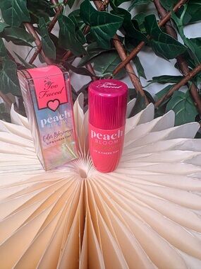 Too Faced Peach Bloom Lip & Cheek Tint - Guava glow